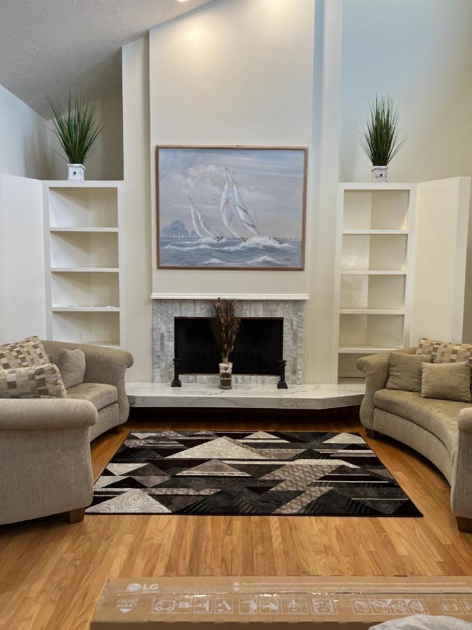 Tropical Bay House Englewood
